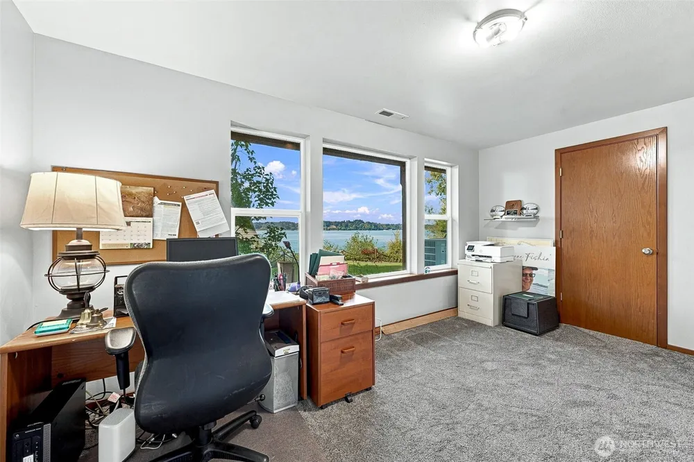 420 35th Avenue NE Olympia, WA 98506