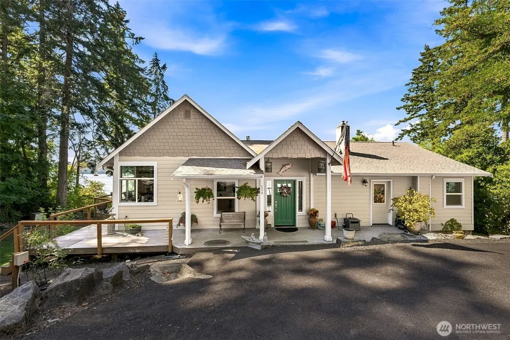 420 35th Avenue NE Olympia, WA 98506