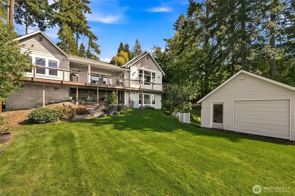 420 35th Avenue NE Olympia, WA 98506
