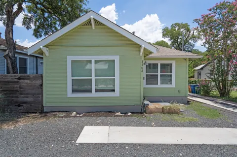 1102 Woodland Avenue #1
