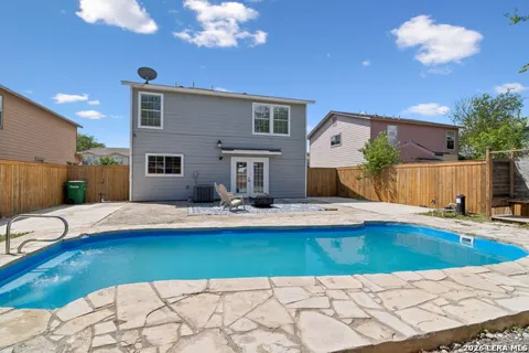 5423 Palamon Farm