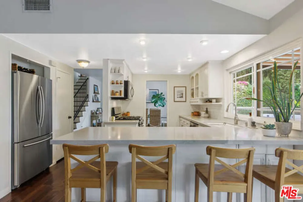 5407 Sunvalley Court Agoura Hills, CA 91301