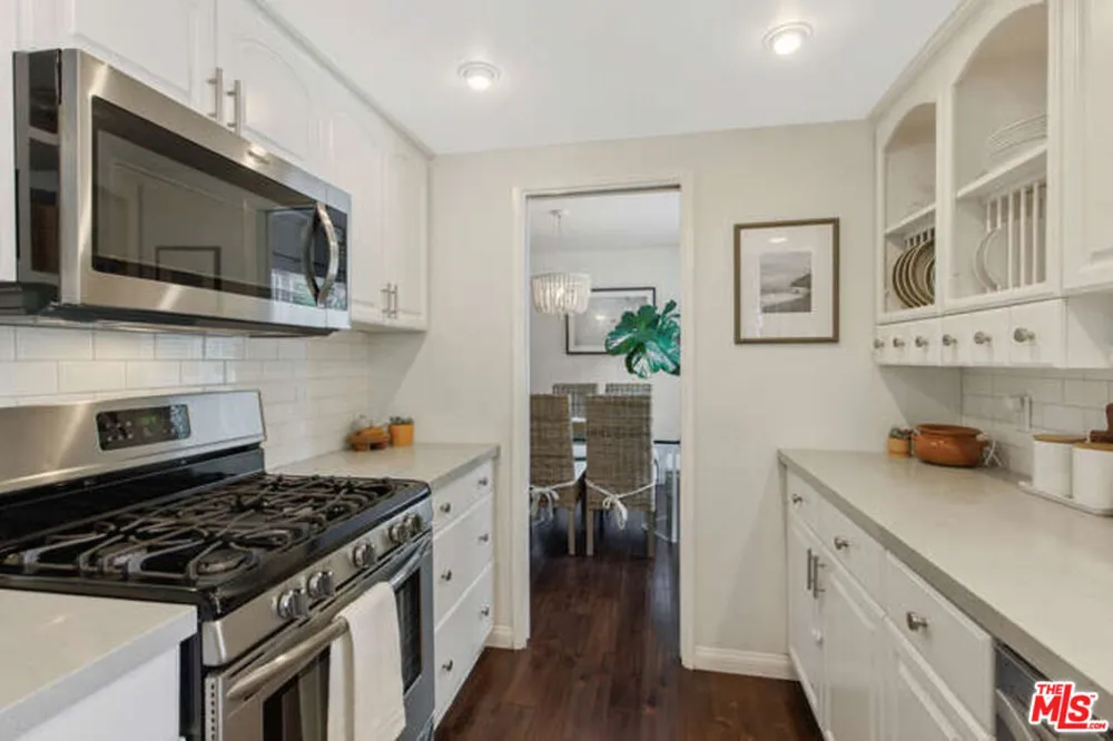 5407 Sunvalley Court Agoura Hills, CA 91301