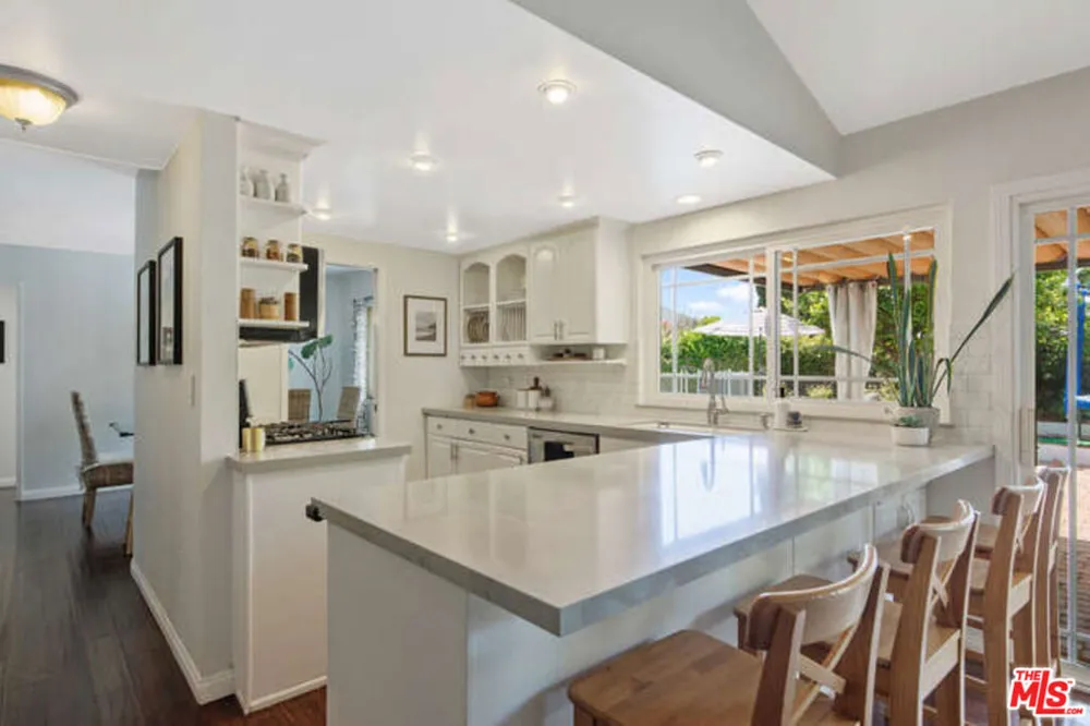5407 Sunvalley Court Agoura Hills, CA 91301