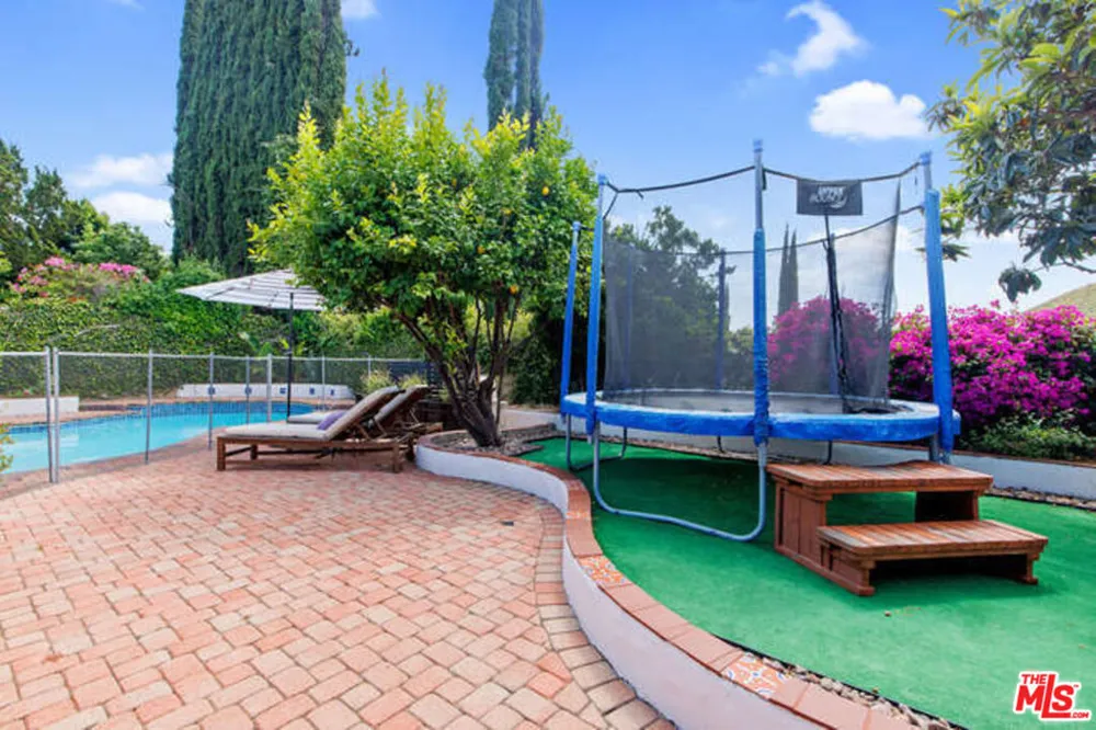 5407 Sunvalley Court Agoura Hills, CA 91301
