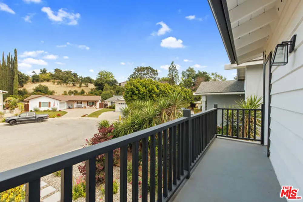 5407 Sunvalley Court Agoura Hills, CA 91301