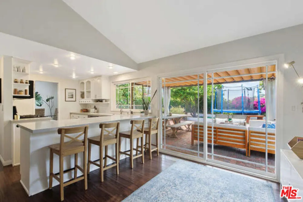 5407 Sunvalley Court Agoura Hills, CA 91301