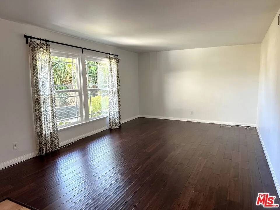 5407 Sunvalley Court Agoura Hills, CA 91301
