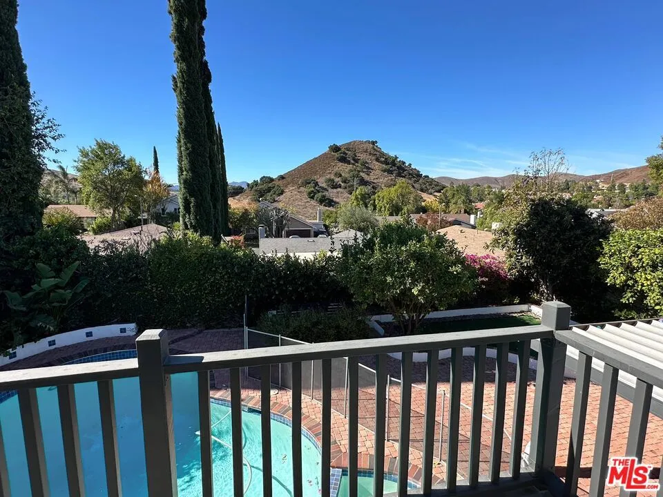 5407 Sunvalley Court Agoura Hills, CA 91301