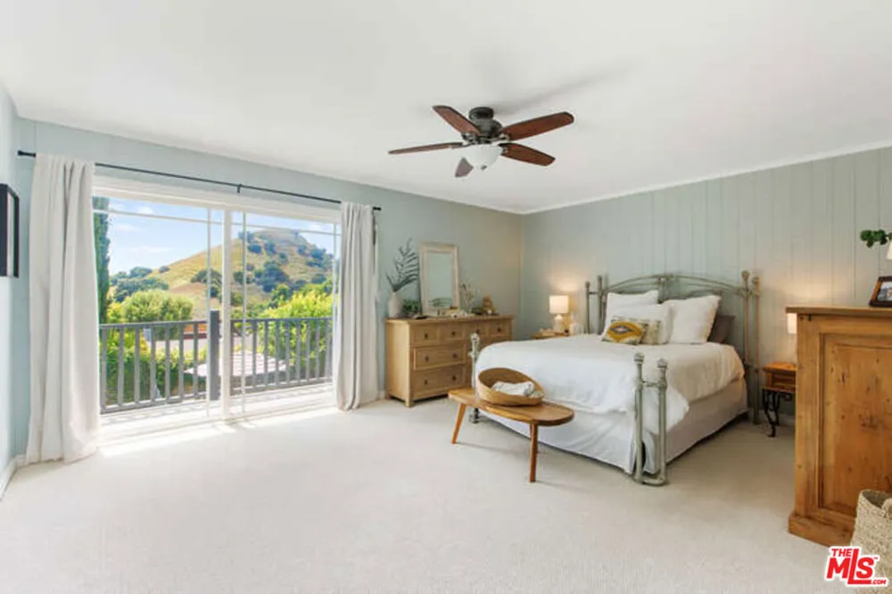 5407 Sunvalley Court Agoura Hills, CA 91301