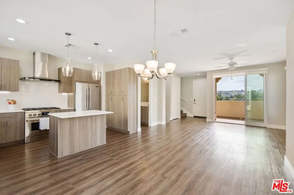 4429 Paxton Place Calabasas, CA 91302