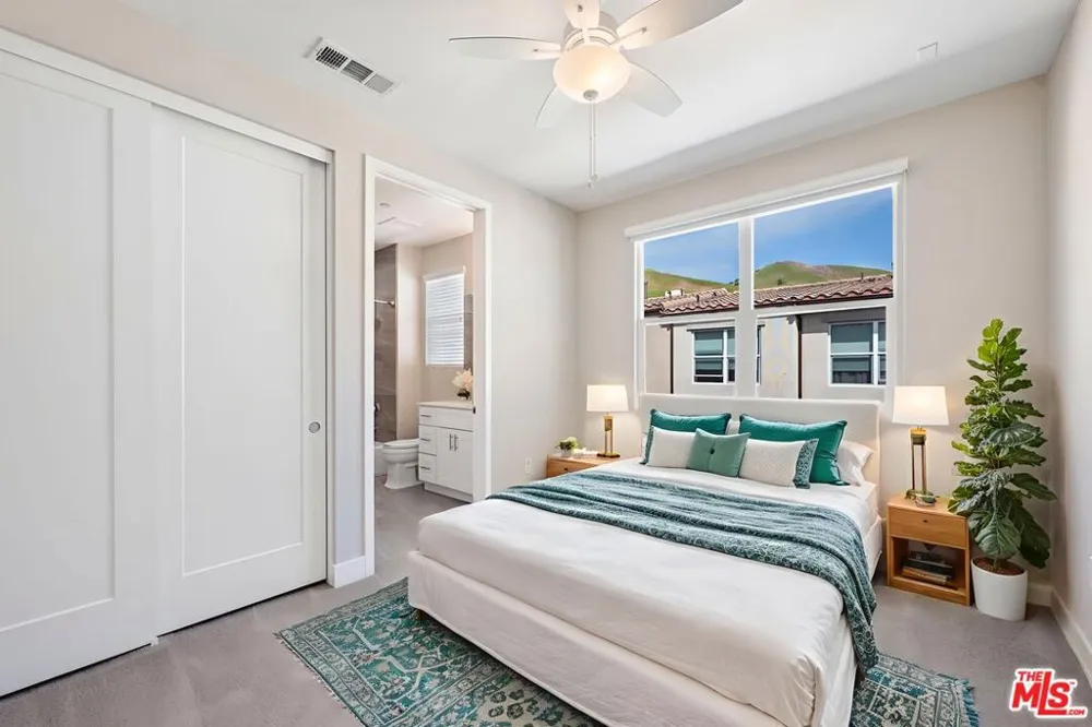 4429 Paxton Place Calabasas, CA 91302