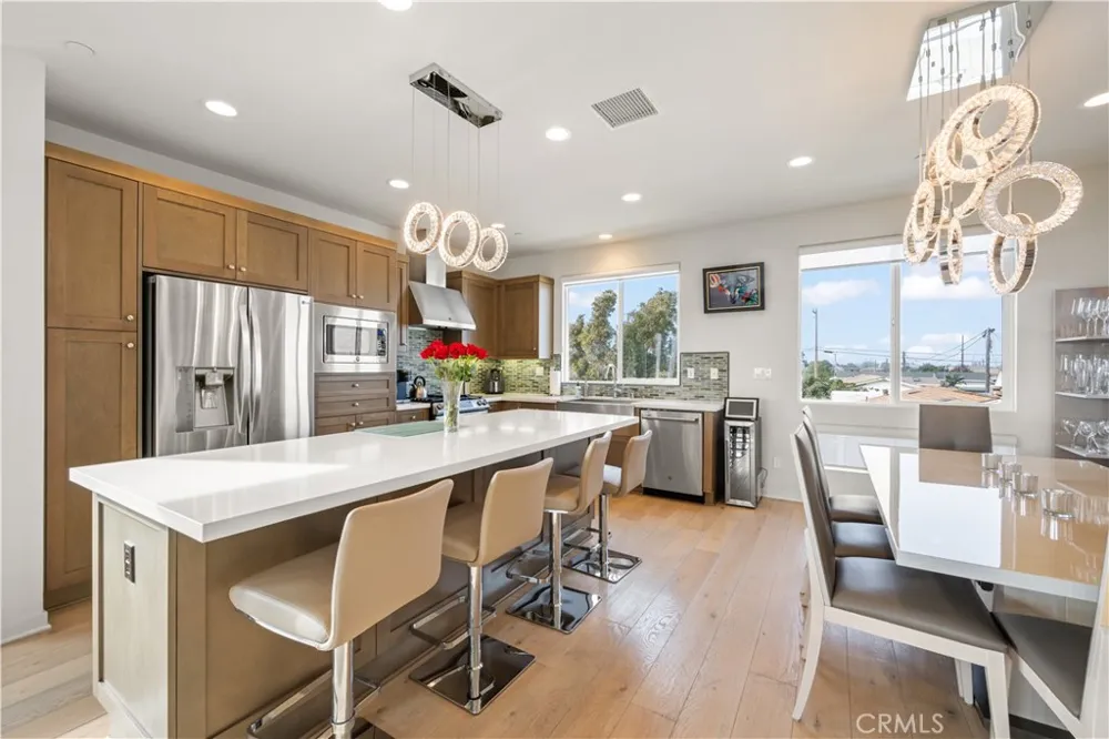 1068 Hampton Costa Mesa, CA 92627