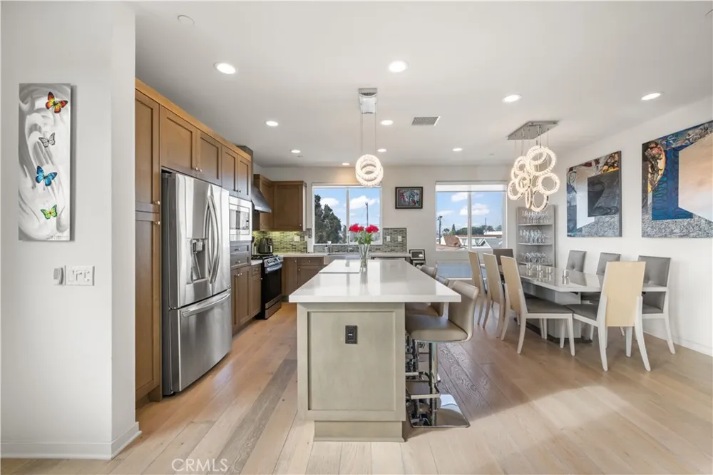 1068 Hampton Costa Mesa, CA 92627