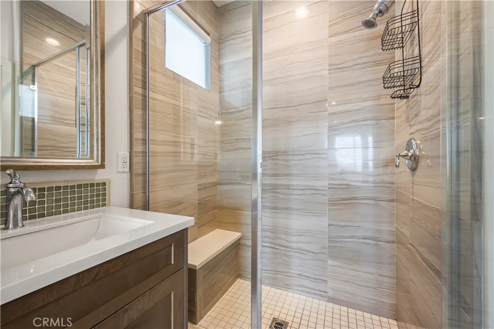1068 Hampton Costa Mesa, CA 92627