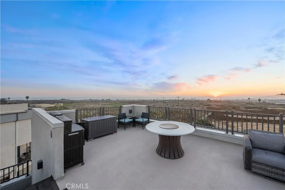 1068 Hampton Costa Mesa, CA 92627