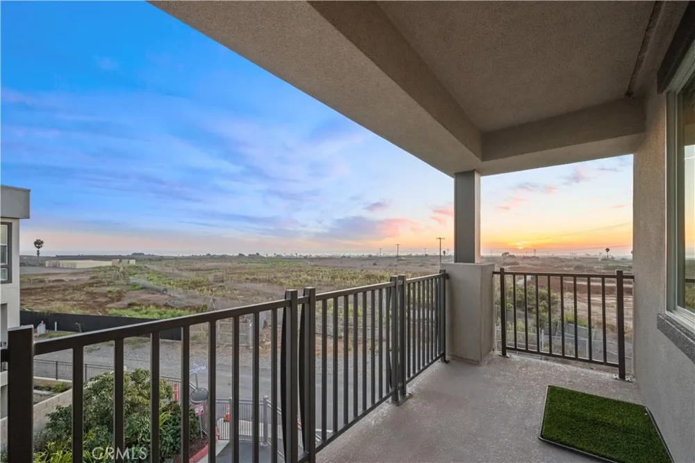 1068 Hampton Costa Mesa, CA 92627