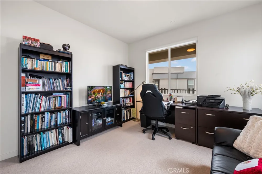 1068 Hampton Costa Mesa, CA 92627
