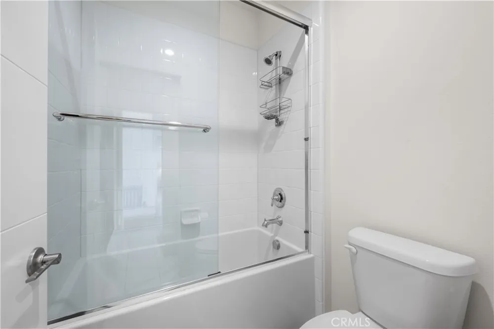 1068 Hampton Costa Mesa, CA 92627