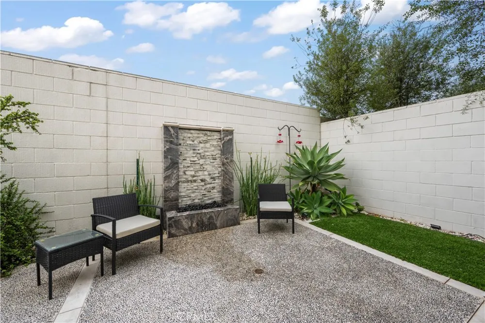 1068 Hampton Costa Mesa, CA 92627