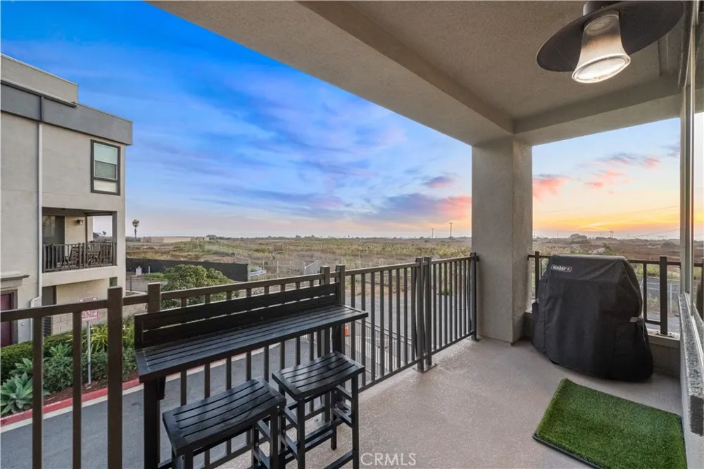 1068 Hampton Costa Mesa, CA 92627