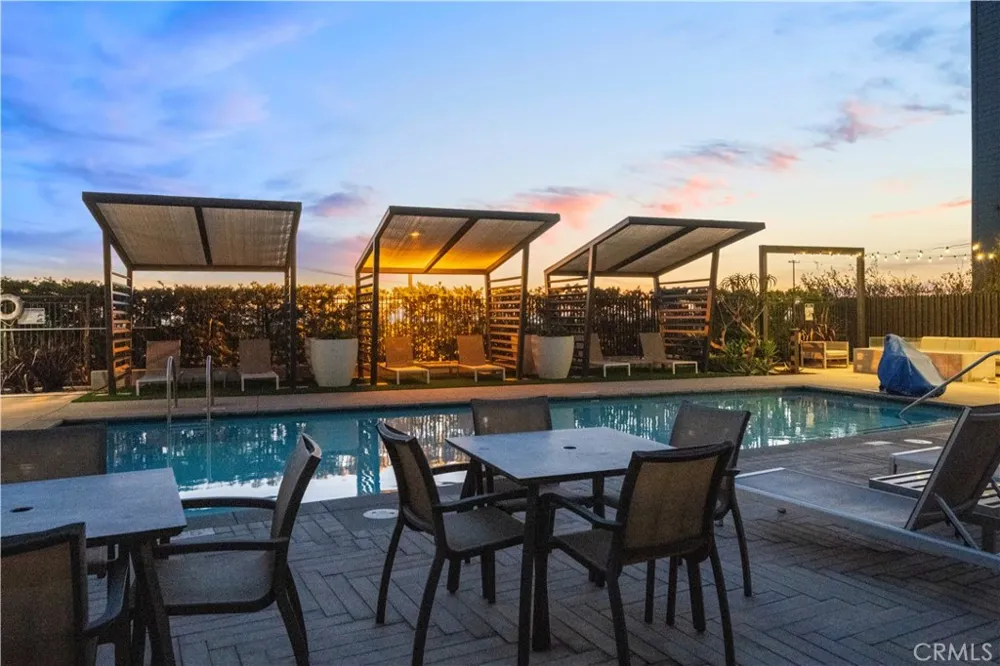 1068 Hampton Costa Mesa, CA 92627