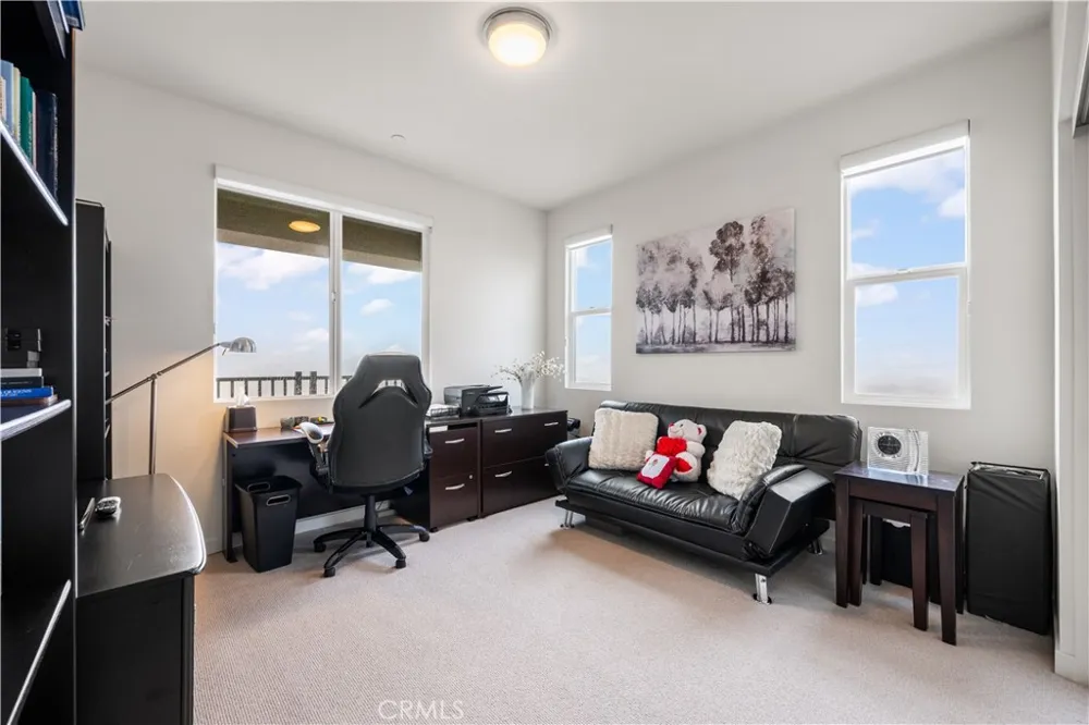1068 Hampton Costa Mesa, CA 92627