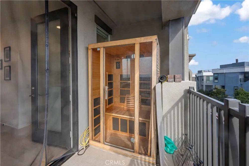 1068 Hampton Costa Mesa, CA 92627