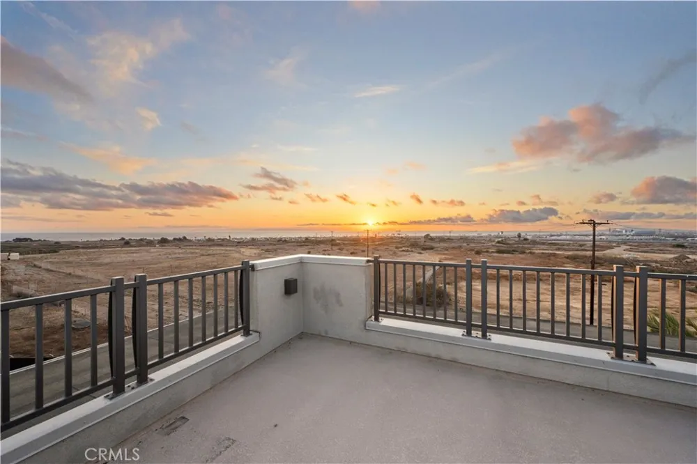 1068 Hampton Costa Mesa, CA 92627
