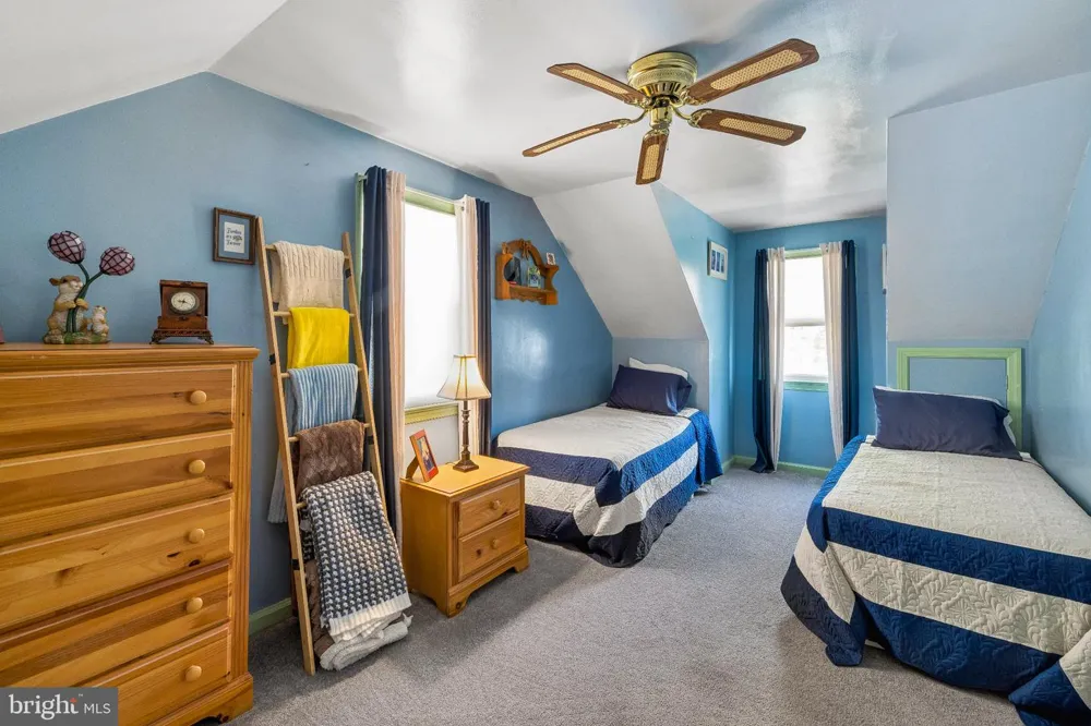 56 S FELLOWSHIP ROAD Maple Shade, NJ 08052