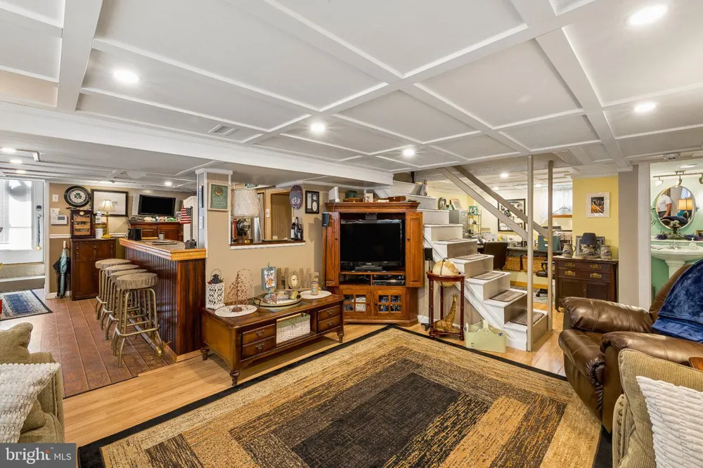 56 S FELLOWSHIP ROAD Maple Shade, NJ 08052