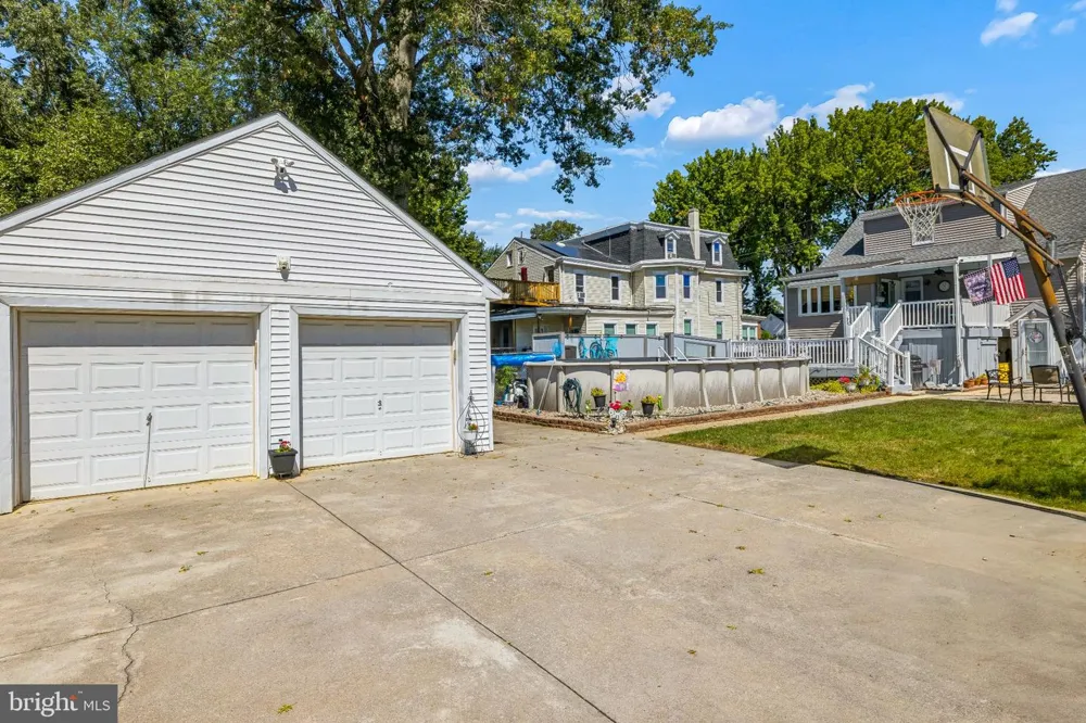 56 S FELLOWSHIP ROAD Maple Shade, NJ 08052