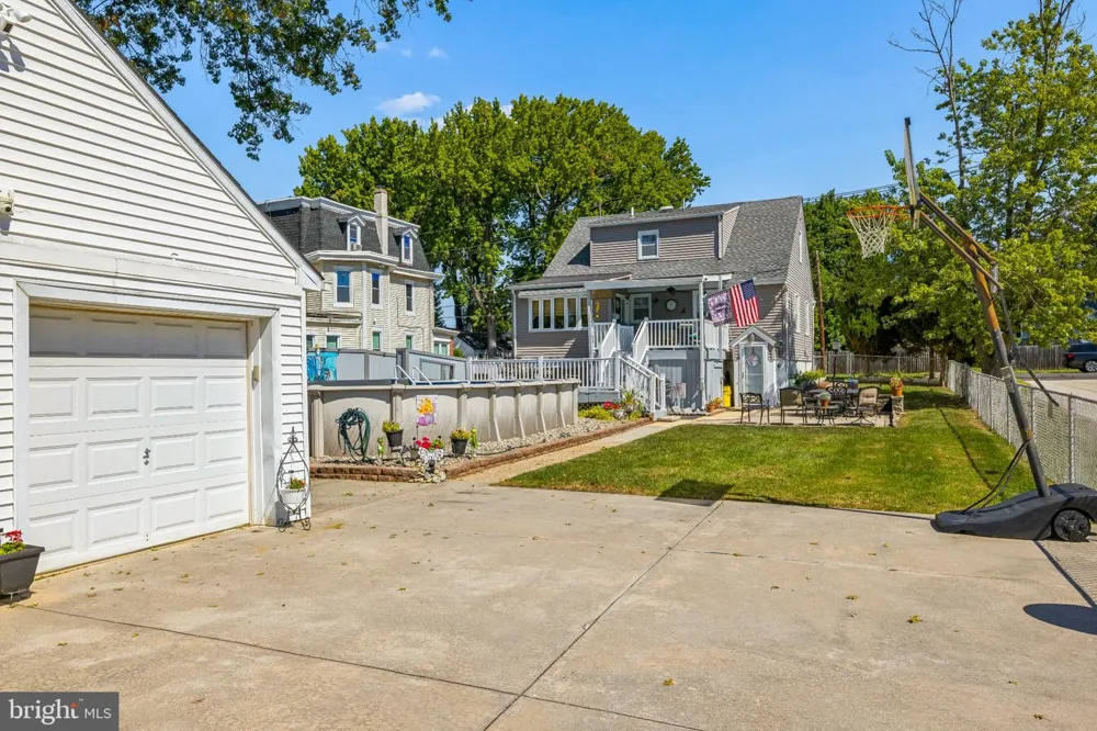 56 S FELLOWSHIP ROAD Maple Shade, NJ 08052
