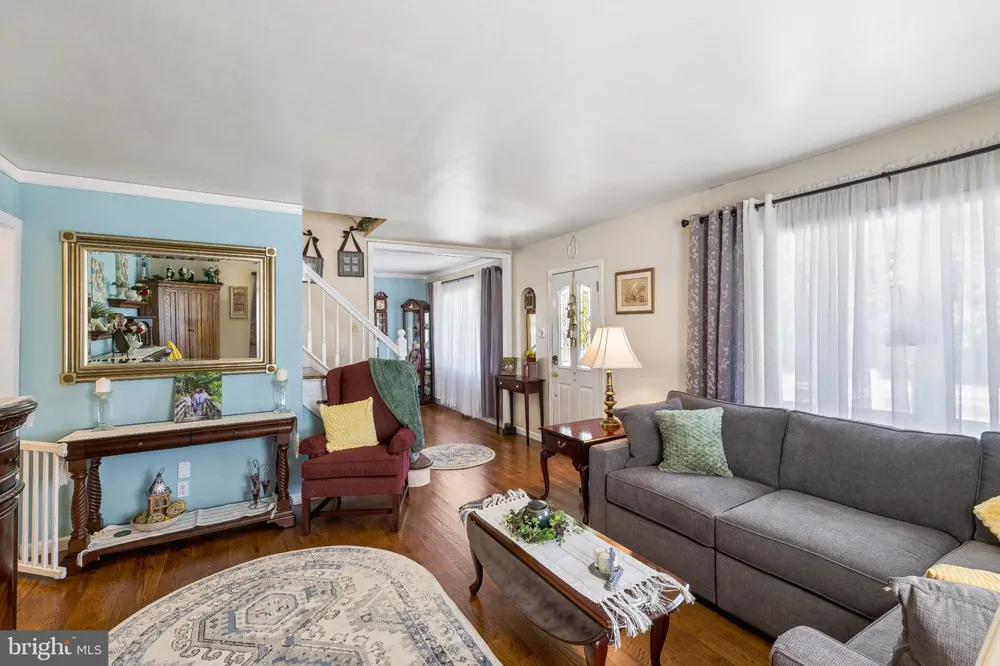 56 S FELLOWSHIP ROAD Maple Shade, NJ 08052