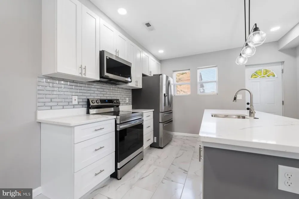 1122 BONAPARTE AVENUE Baltimore, MD 21218