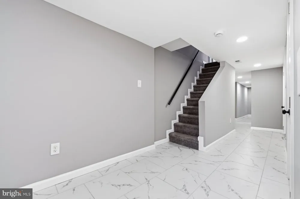 1122 BONAPARTE AVENUE Baltimore, MD 21218