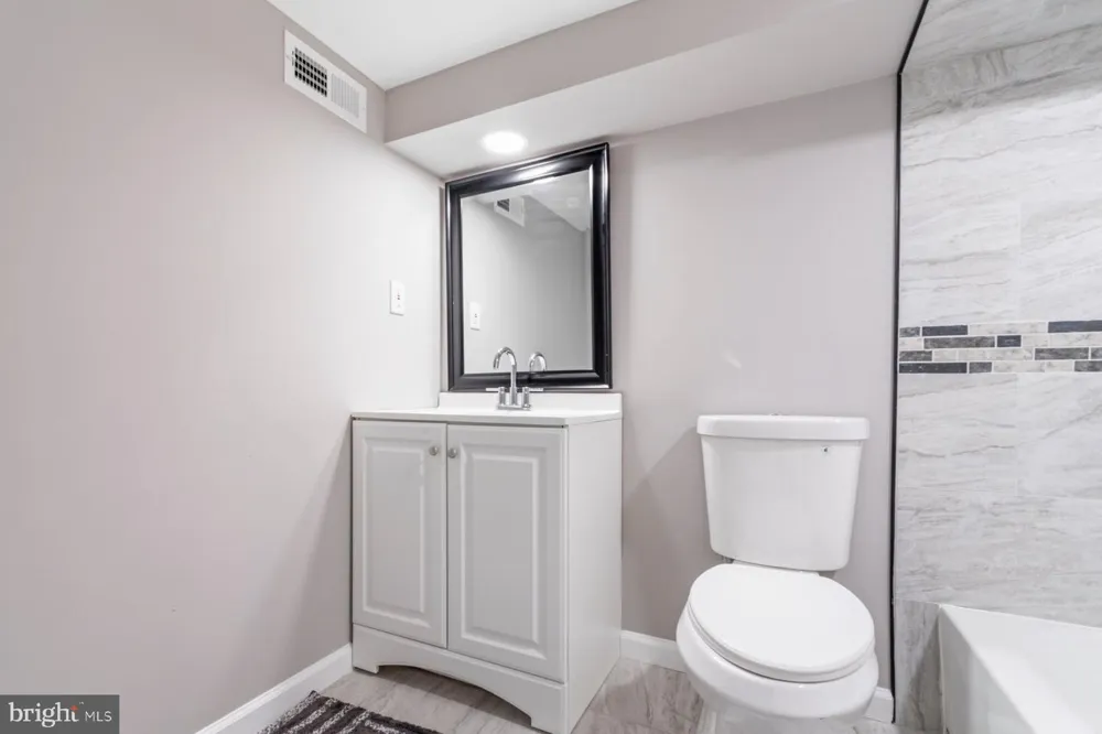 1122 BONAPARTE AVENUE Baltimore, MD 21218