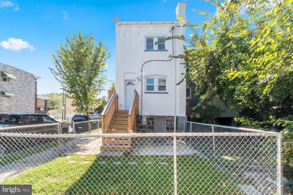 1122 BONAPARTE AVENUE Baltimore, MD 21218