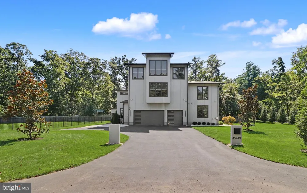 45449 PERSIMMON LANE Sterling, VA 20165
