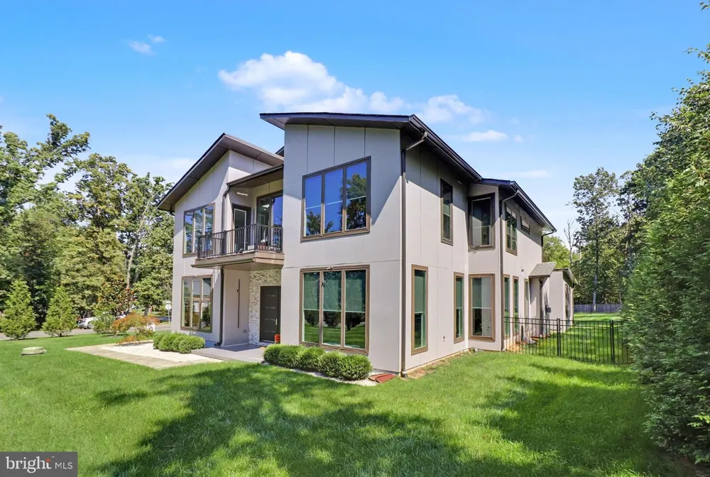 45449 PERSIMMON LANE Sterling, VA 20165