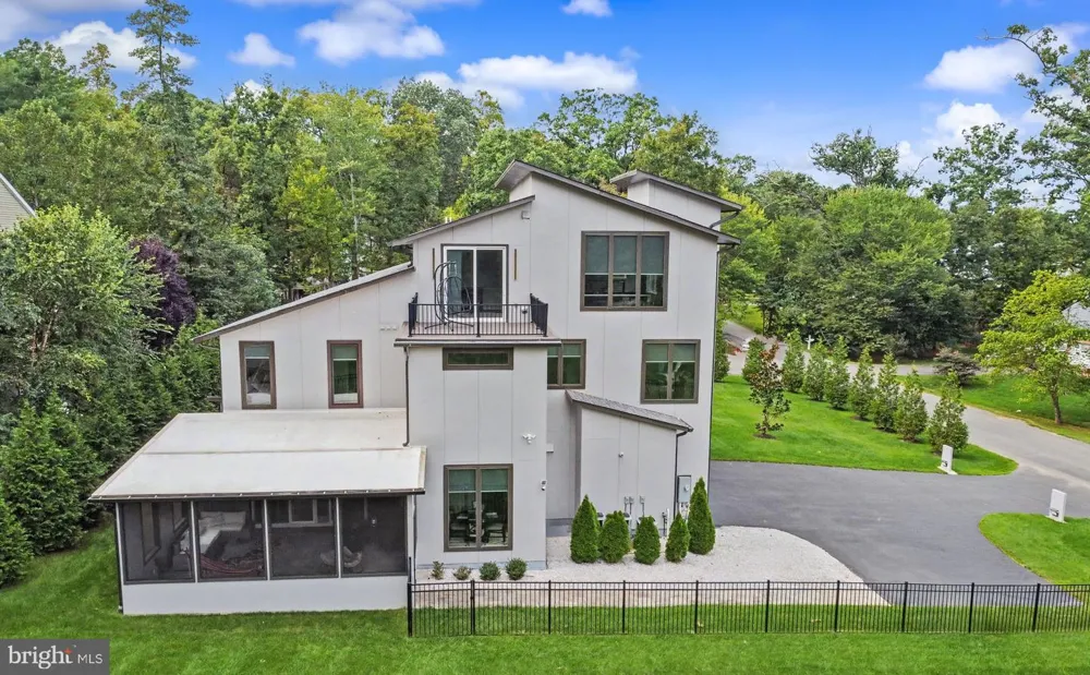 45449 PERSIMMON LANE Sterling, VA 20165