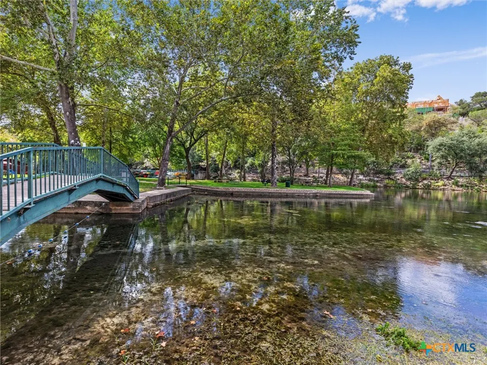 1070 Hayselton Avenue New Braunfels, TX 78130