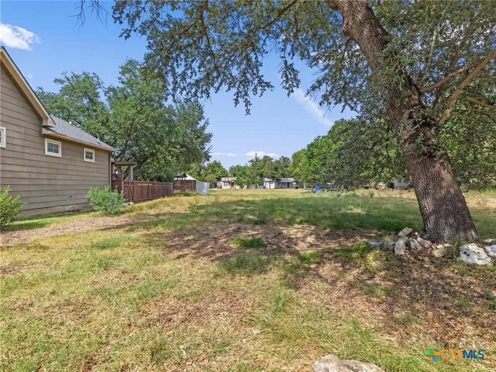 1070 Hayselton Avenue New Braunfels, TX 78130