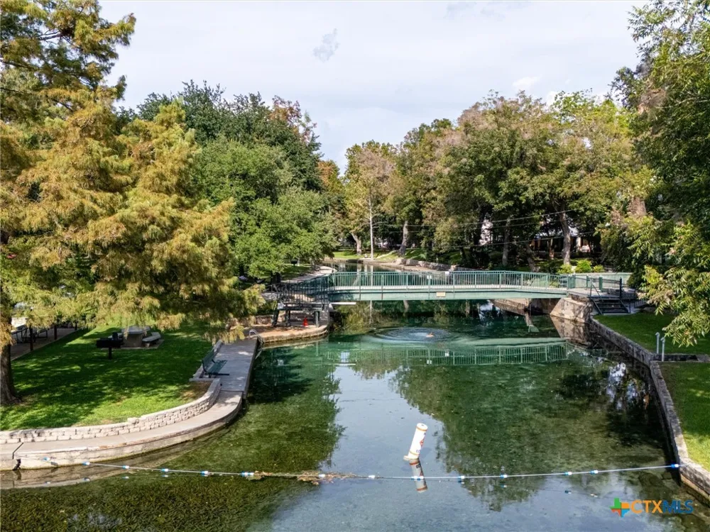 1070 Hayselton Avenue New Braunfels, TX 78130