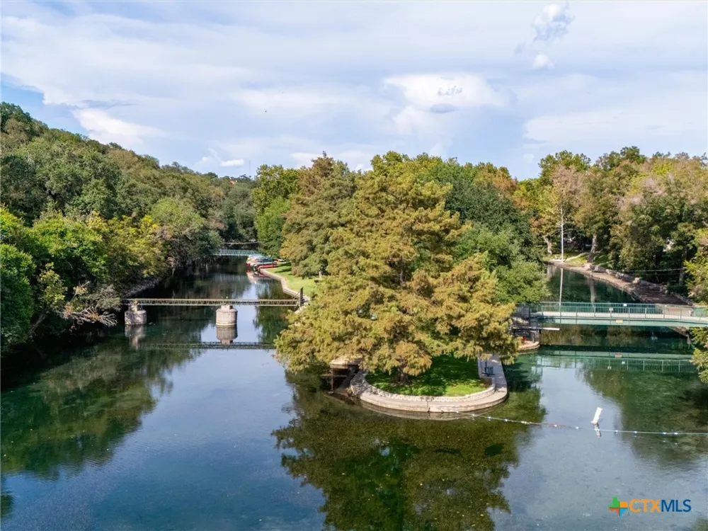 1070 Hayselton Avenue New Braunfels, TX 78130
