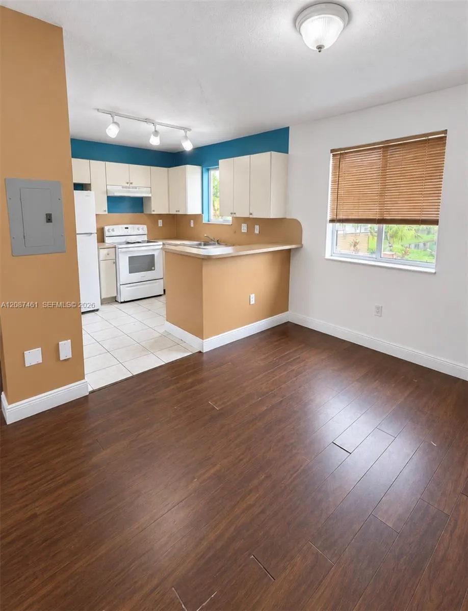 2650 SE 12th Pl #201 Homestead, FL 33035