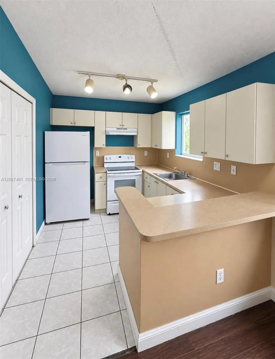 2650 SE 12th Pl #201 Homestead, FL 33035
