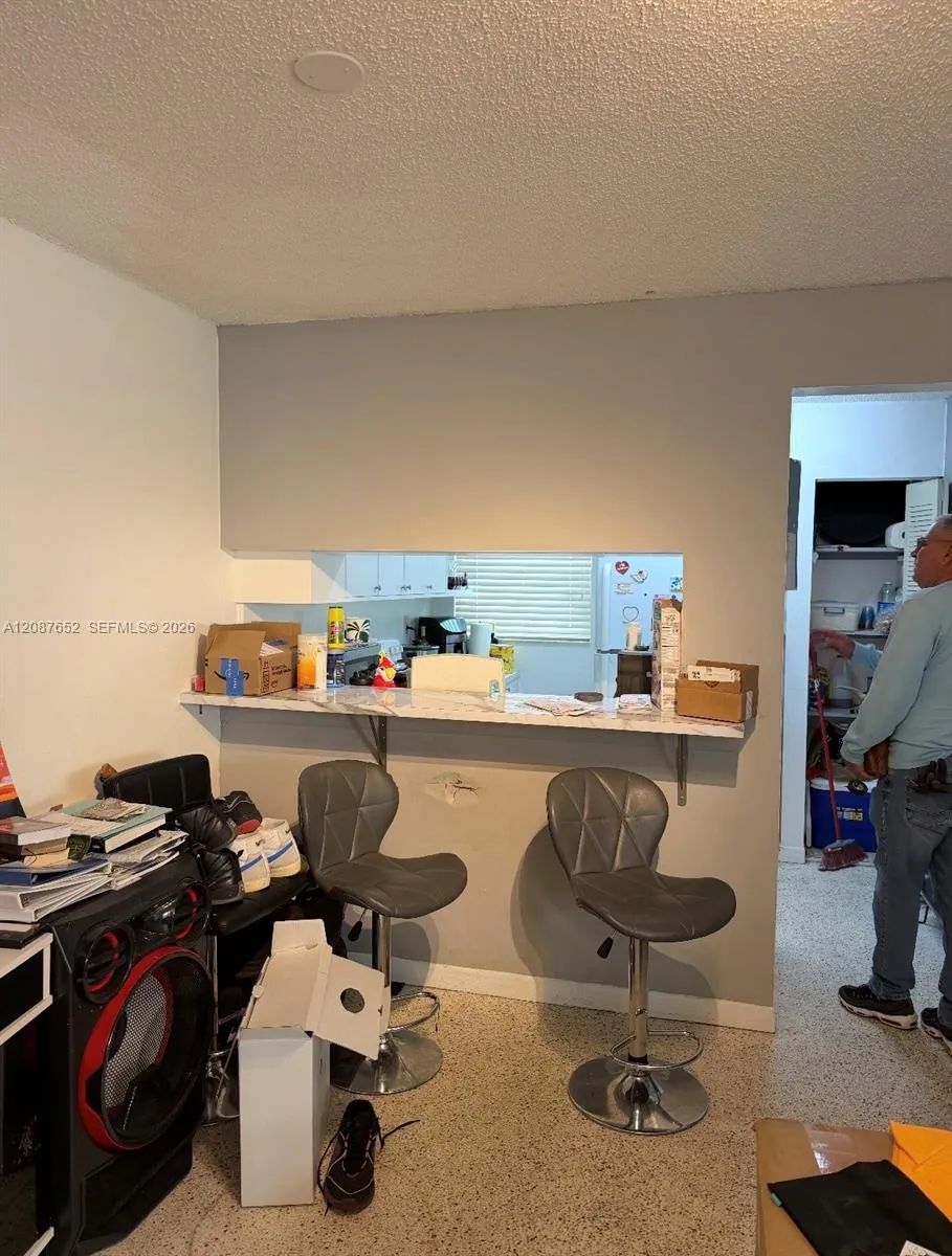 3405 SW 24th St Miami, FL 33145