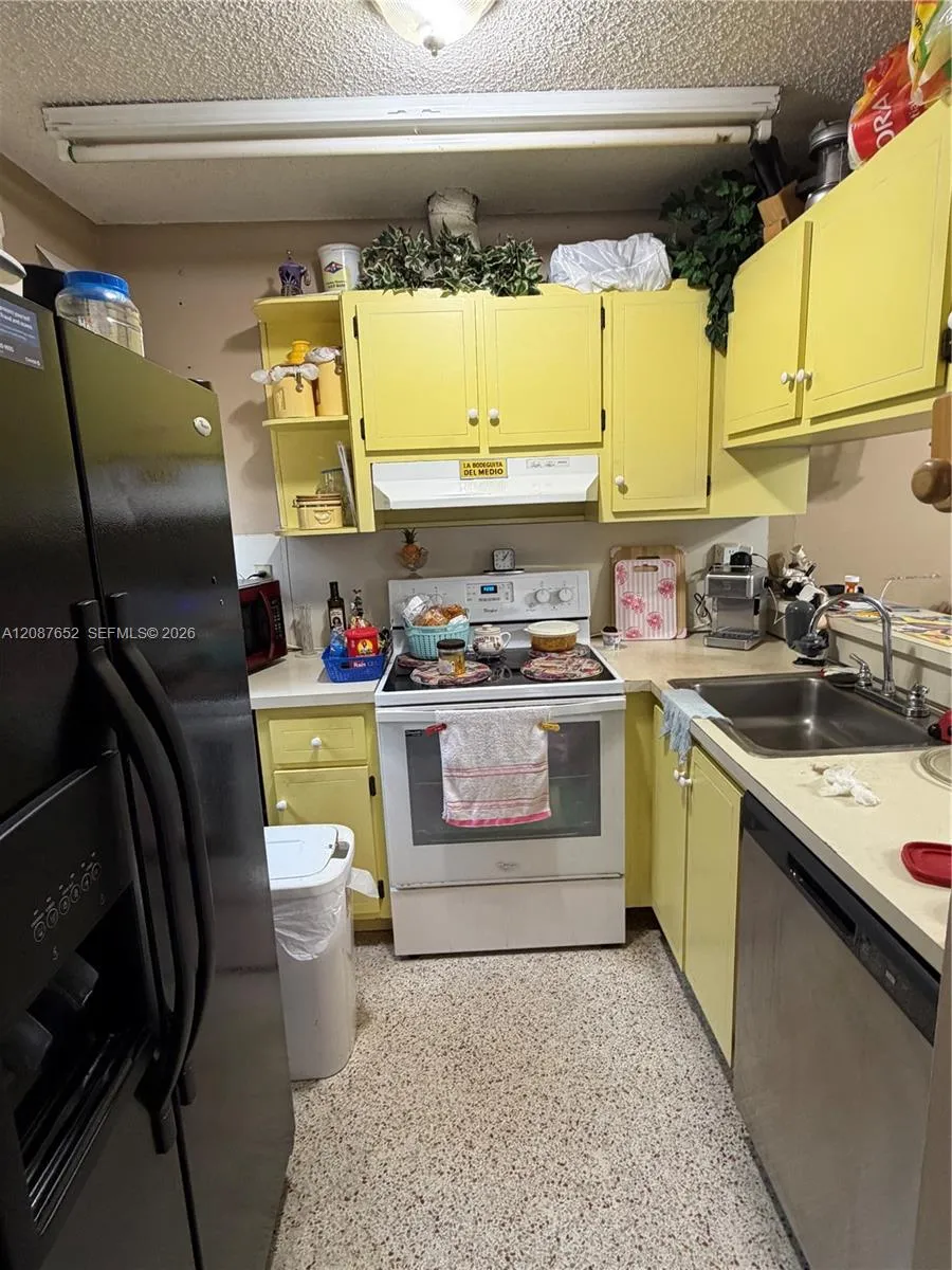 3405 SW 24th St Miami, FL 33145