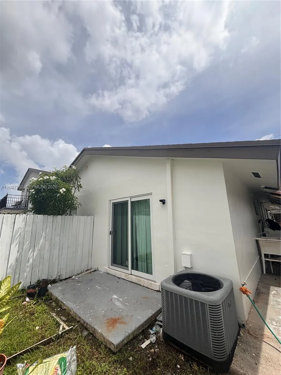 3405 SW 24th St Miami, FL 33145